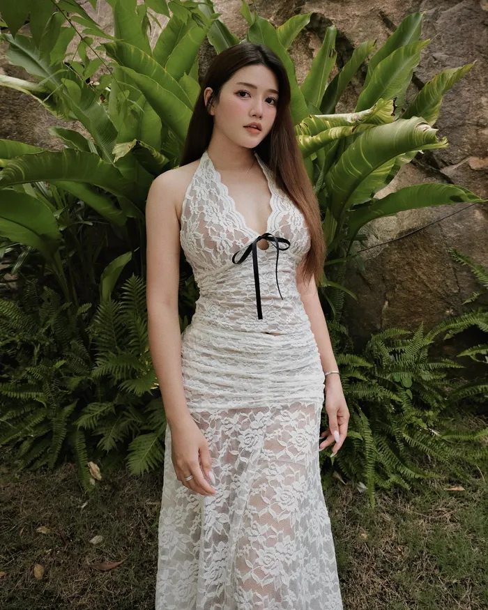 hot girl an vy cùng vói nét đẹp dịu dàng cực cuốn hút