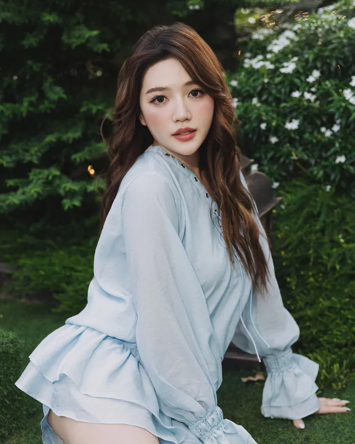 hot girl an vy luôn tỏa sáng trong vẻ dịu dàng