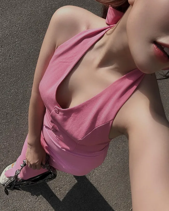 ảnh hot girl an vy đầy phong cách khi cô chụp ảnh khoe dáng cực nóng bỏng