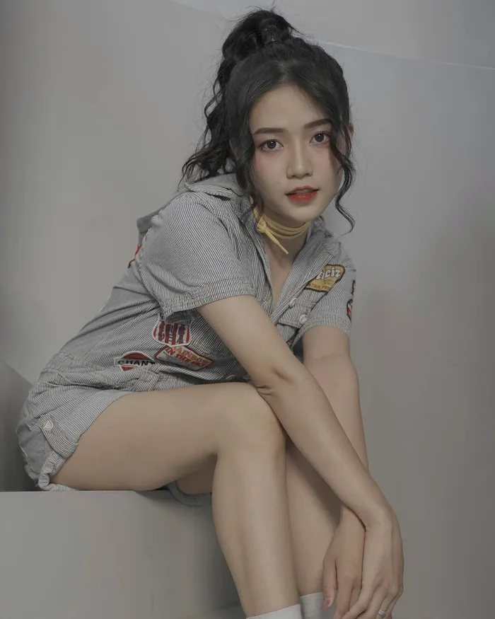 hình ảnh an vy faptv sexy đầy cuốn hút với nét đẹp dịu dàng