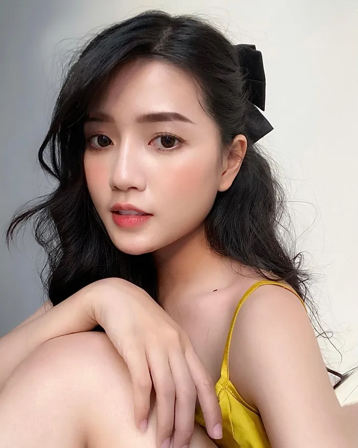 hot girl an vy với vẻ đẹp ngọt ngào và cực ngây thơ