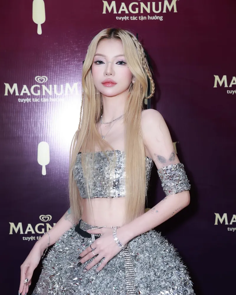 Ciin Bùi Thảo Ly xinh đẹp giản dị.