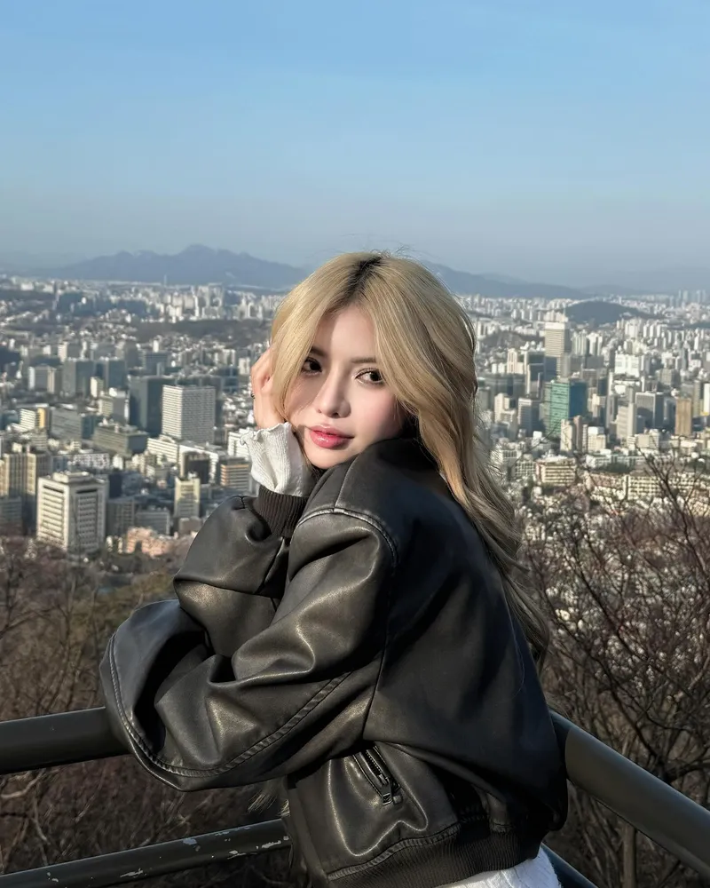 Instagram Ciin Bùi Thảo Ly cuốn hút.