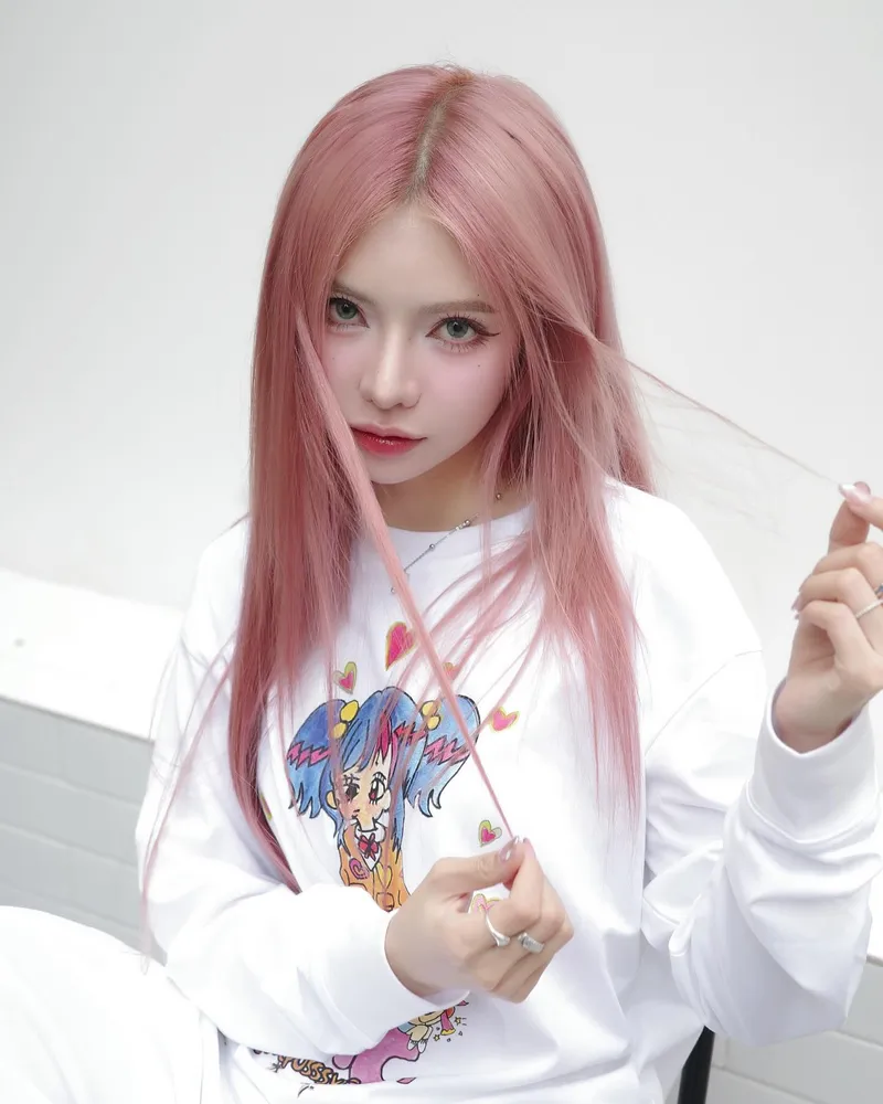 Hình Ciin Bùi Thảo Ly đầy phong cách.