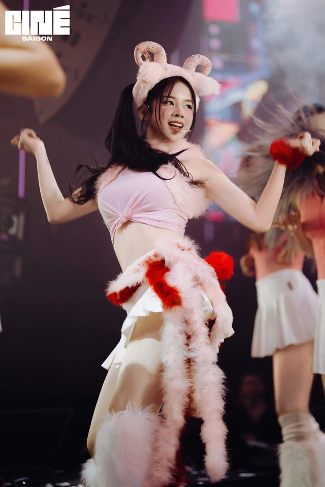 Điêu đứng trước nhan sắc ngọt ngào này