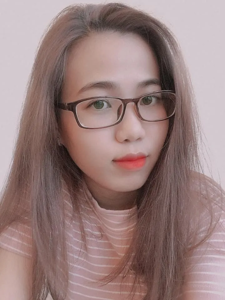 Tải ảnh gái xinh tóc ngắn đeo kính cute