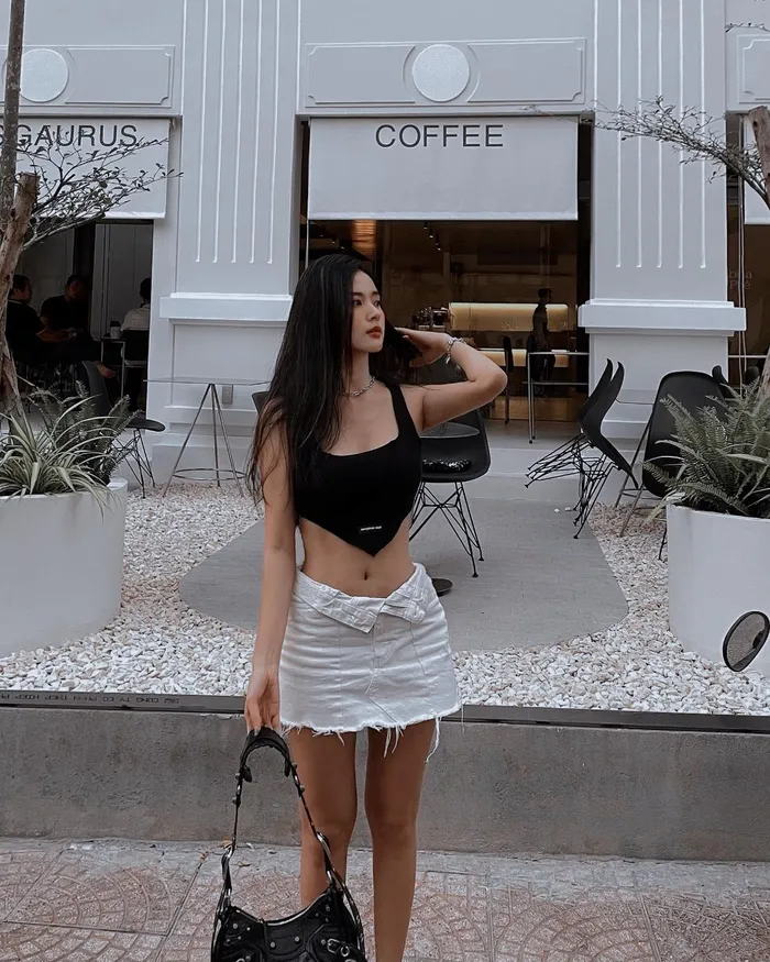 hot girl midu ná»i báºt vá»i phong cách Än mặc hiá»n Äại