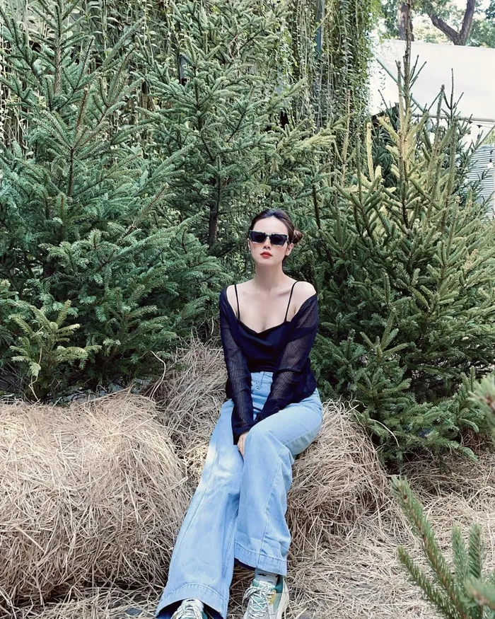 hot girl midu khoe vóc dáng thon thả