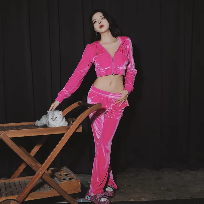 mc mai dora đang là biểu tượng của sắc đẹp và tài năng trẻ hiện tại