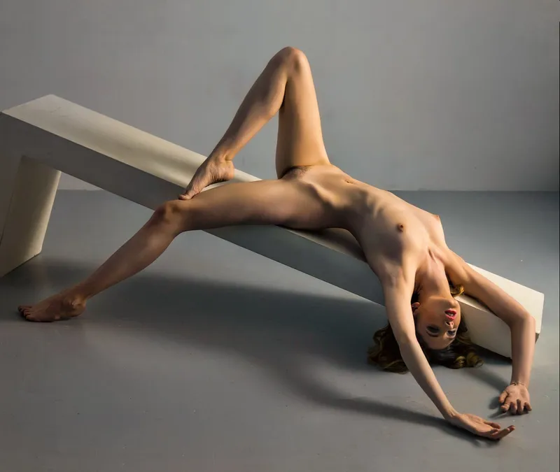 Ảnh nghệ thuật khỏa thân thả rông vòng 1