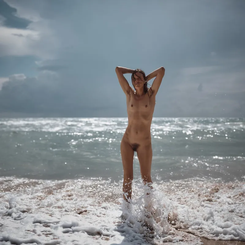 ảnh khỏa thân nghệ thuật gợi dục