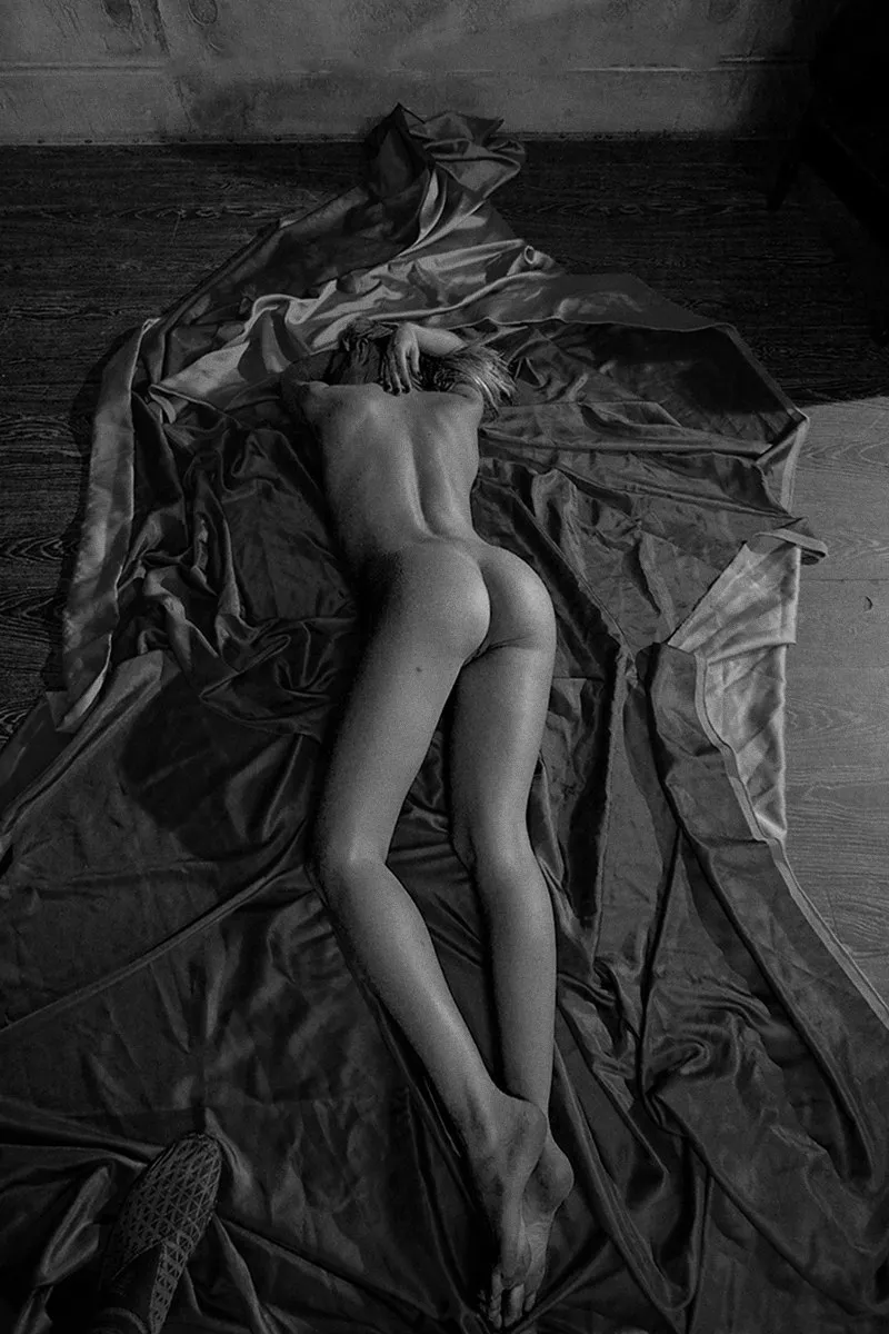 ảnh khỏa thân nghệ thuật lộ hàng