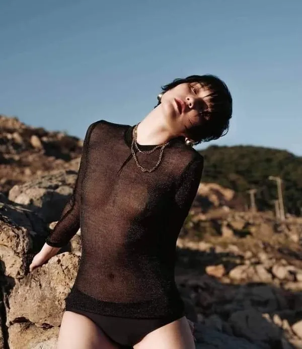 Dáng chuẩn của Hải Tú nude khiến bao chàng say mê