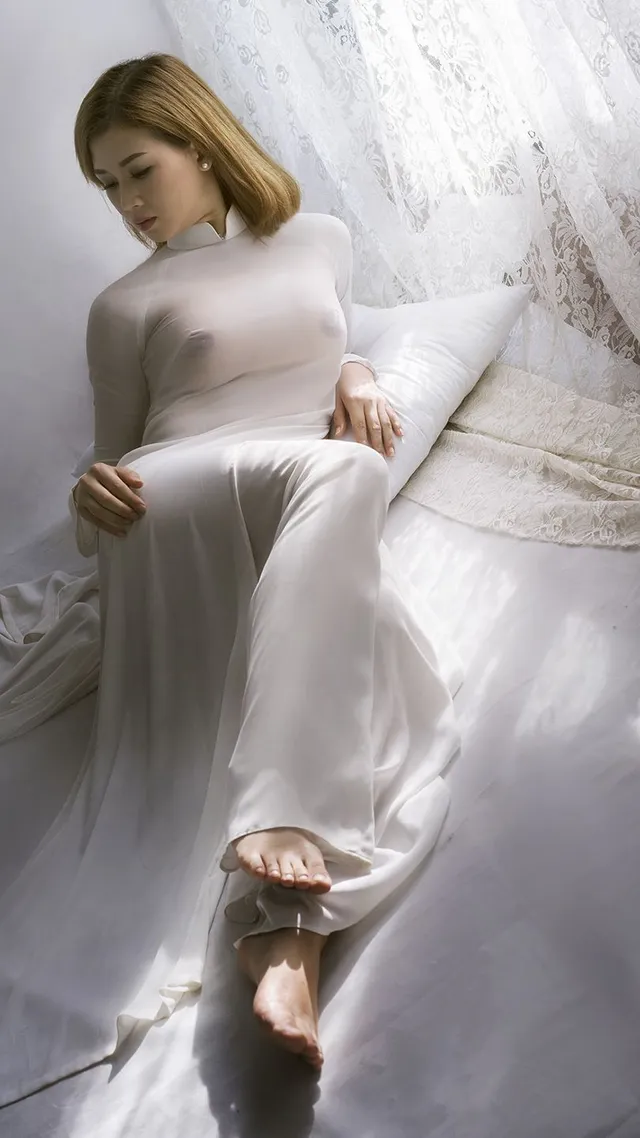 áo dài nude cực nứng
