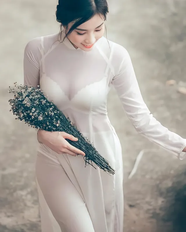 ảnh nude áo dài vú tròn