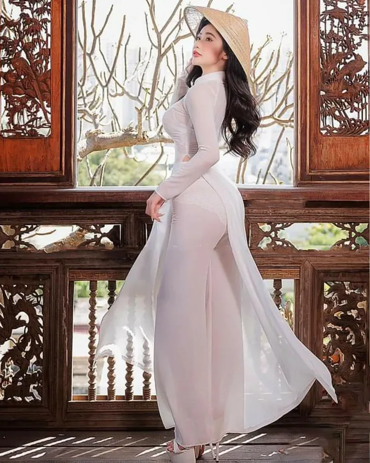 Thân hình nóng bỏng chuẩn đẹp như siêu mẫu