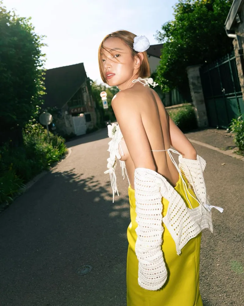 Châu Bùi nude khiêu dâm