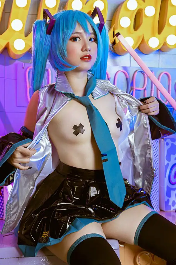 HÃ¬nh cosplay anime nÃ³ng bá»ng 18+