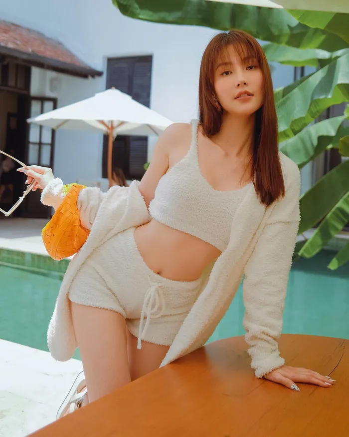 bộ ảnh diễm my 9x sexy đang gây bão mạng xã hội