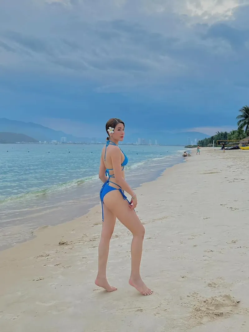 Thân hình nuột nà quyến rũ phái mạnh