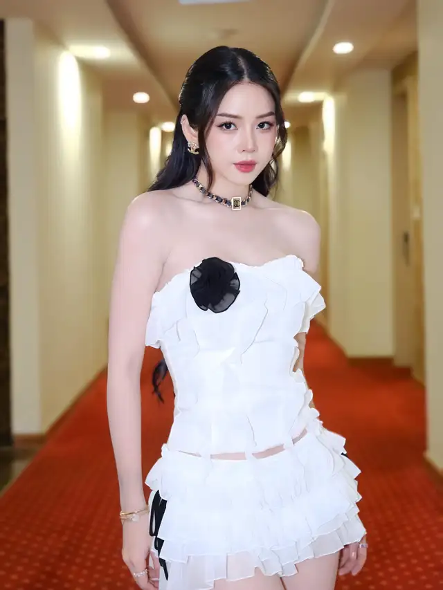 DJ Mie quyến rũ mọi ánh nhìn với ngoại hình của mình