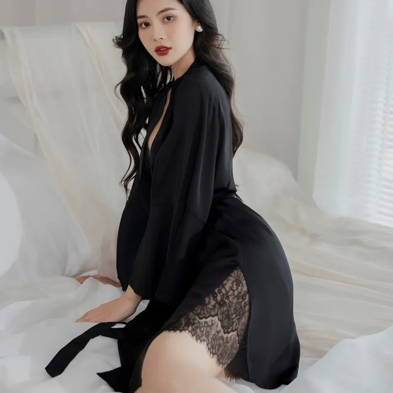 Ảnh gái xinh trong đồ ngủ quyến rũ