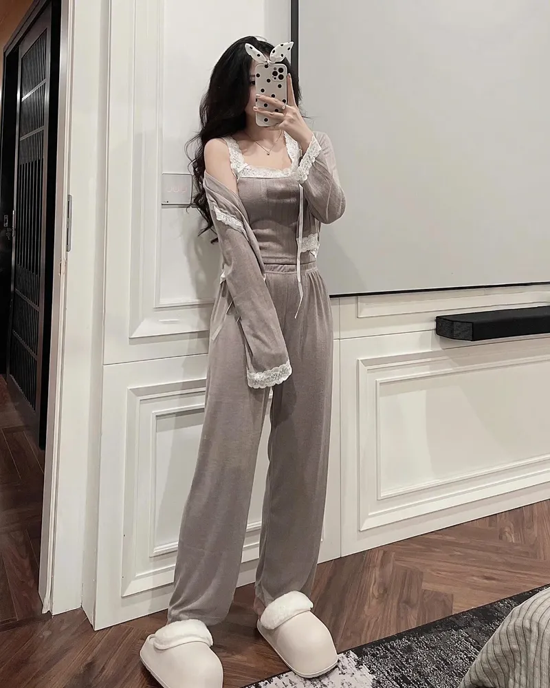 Ngẩn ngơ khi ngắm bộ ảnh gái xinh mặc đồ ngủ