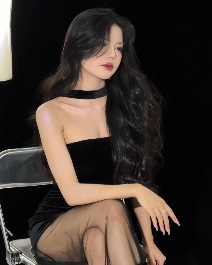 ảnh mc mai dora với sắc đẹp sang trọng