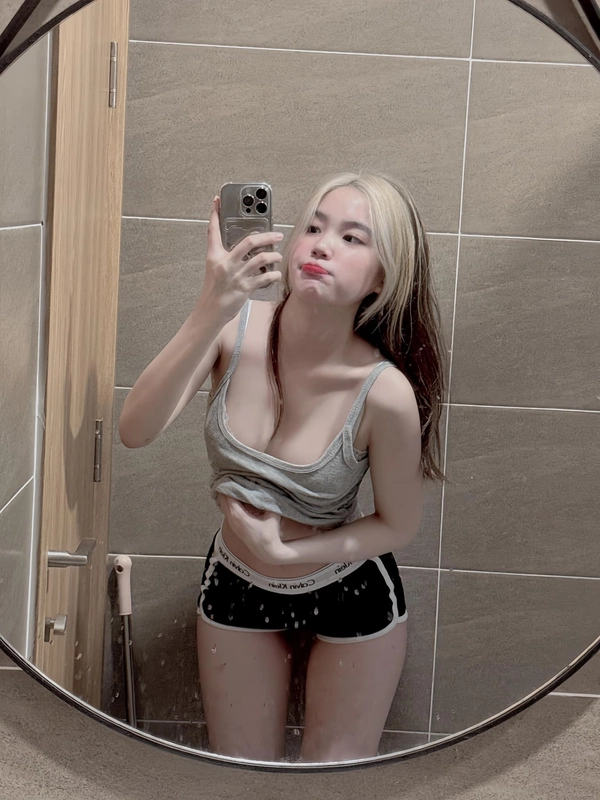 ảnh gái xinh vú to18+