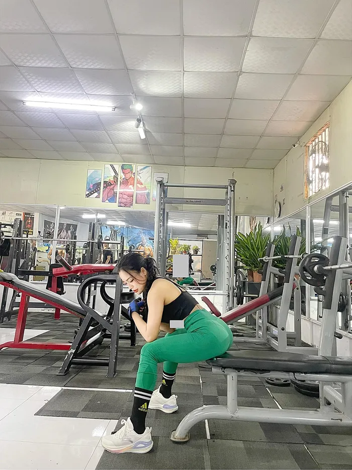 Gái xinh tập gym mông to căng tràn đầy sức sống
