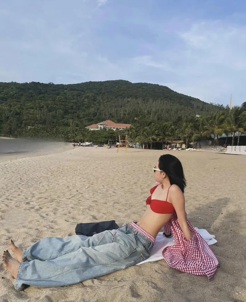 Hiền Hồ khoe body sexy nhìn chỉ muốn làm tình