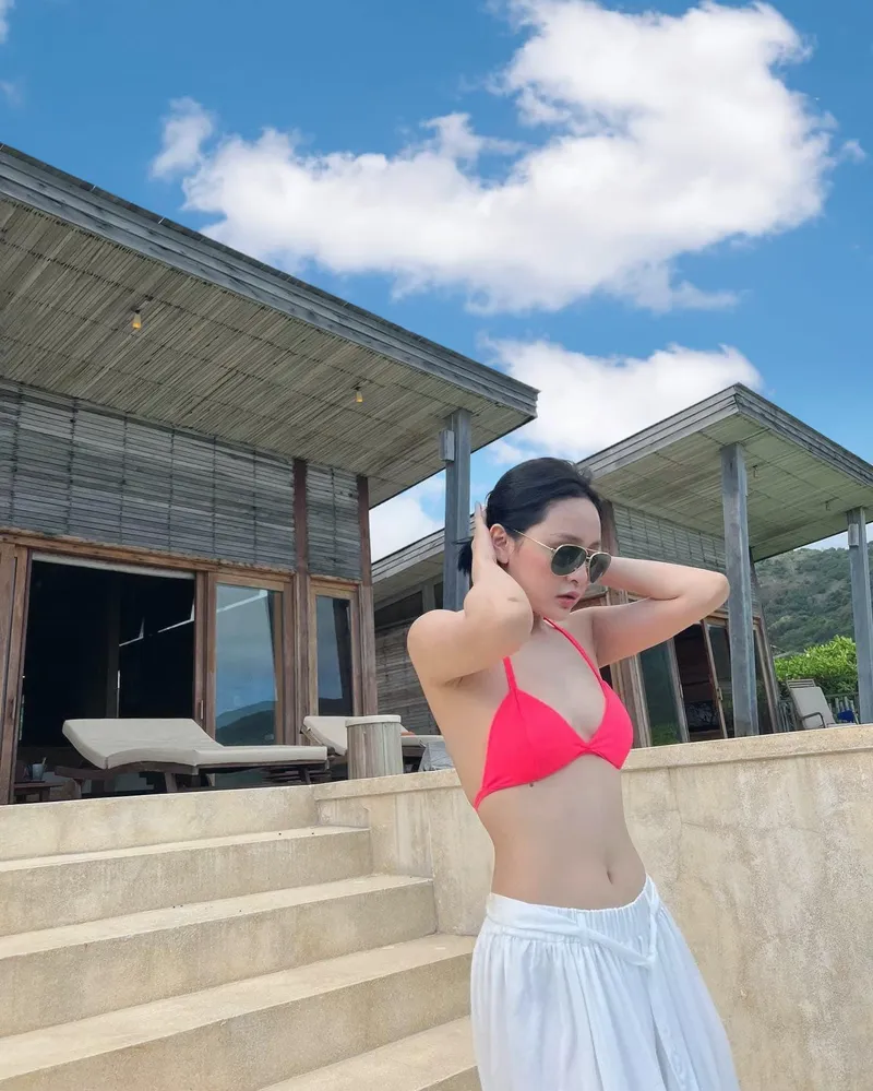 Body nuột nà đẹp không tì vết của Hiền Hồ