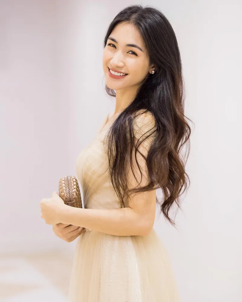 Hình Hòa Minzy quyến rũ