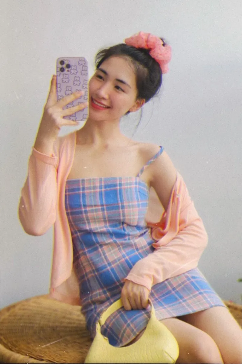 Hòa Minzy đầy sức hút