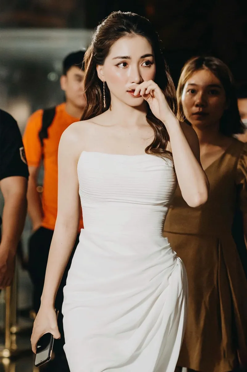 Hình ảnh Hòa Minzy nóng bỏng