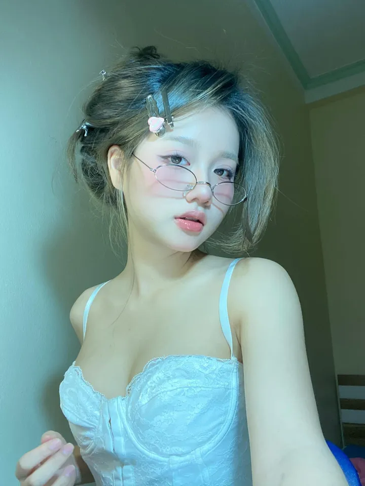 học sinh vú to khó cưỡng