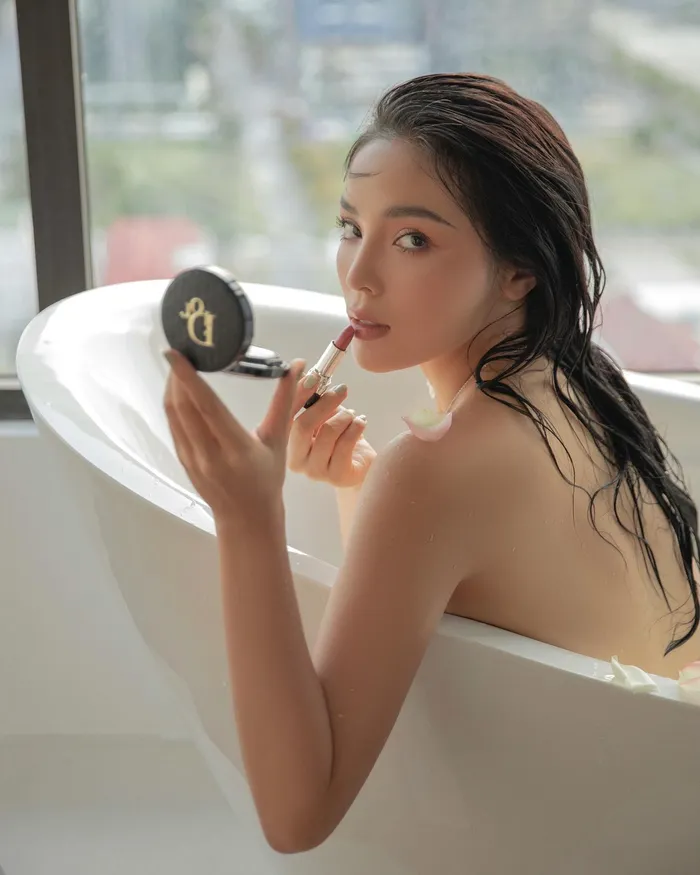 hoa hậu kỳ duyên nude ngực khủng