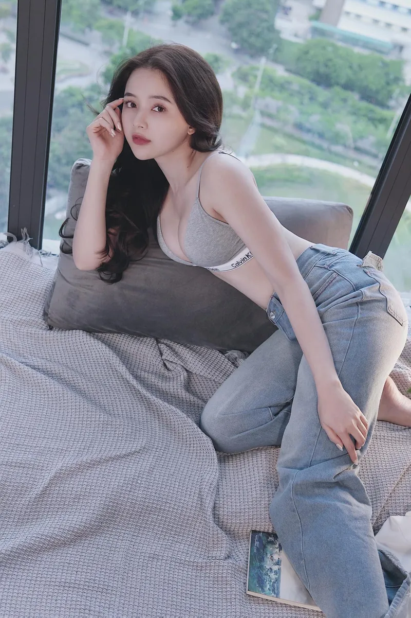 Lan Hương FAPtv bikini mang phong cách nổi bật trẻ trung