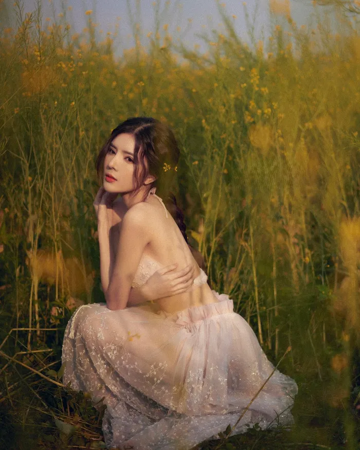 hot girl lilly luta quyến rũ