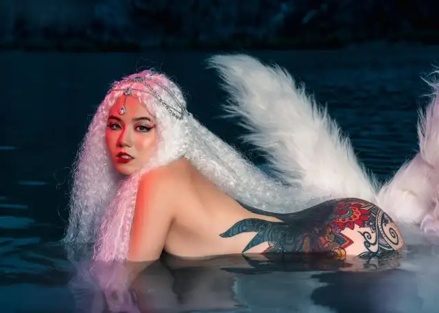 Ảnh nude Linh Miu như một con hồ li mang chút gợi cảm và chút ma mị