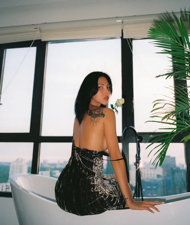 minh triệu nude gợi cảm