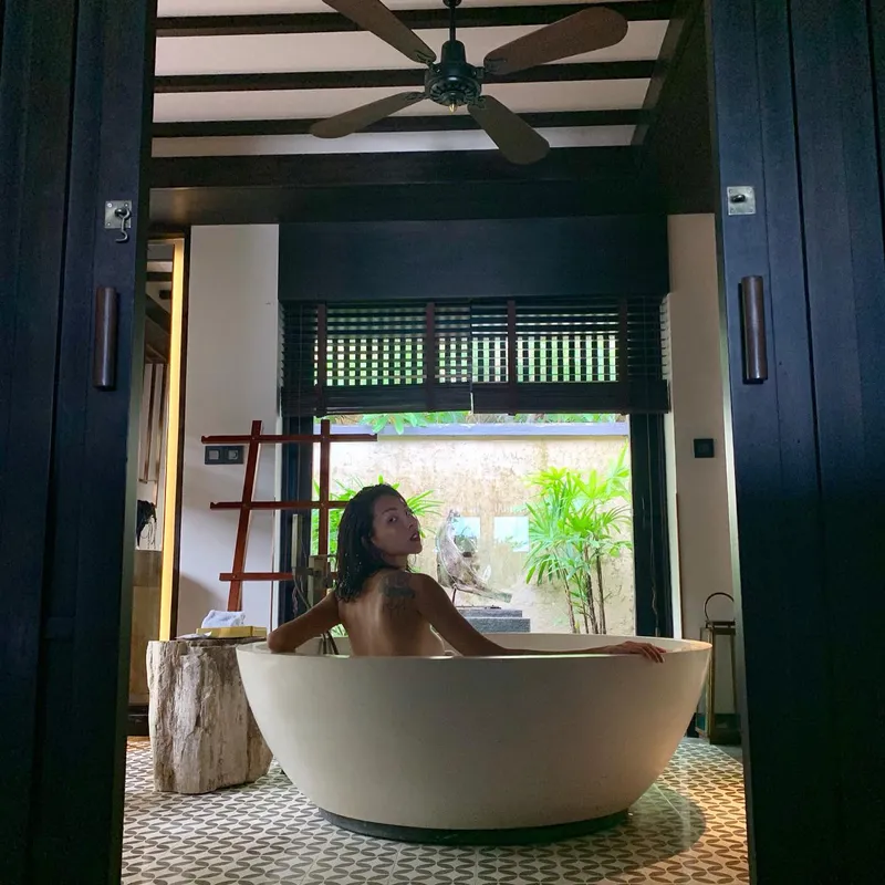 ảnh nude minh triệu khỏa thân