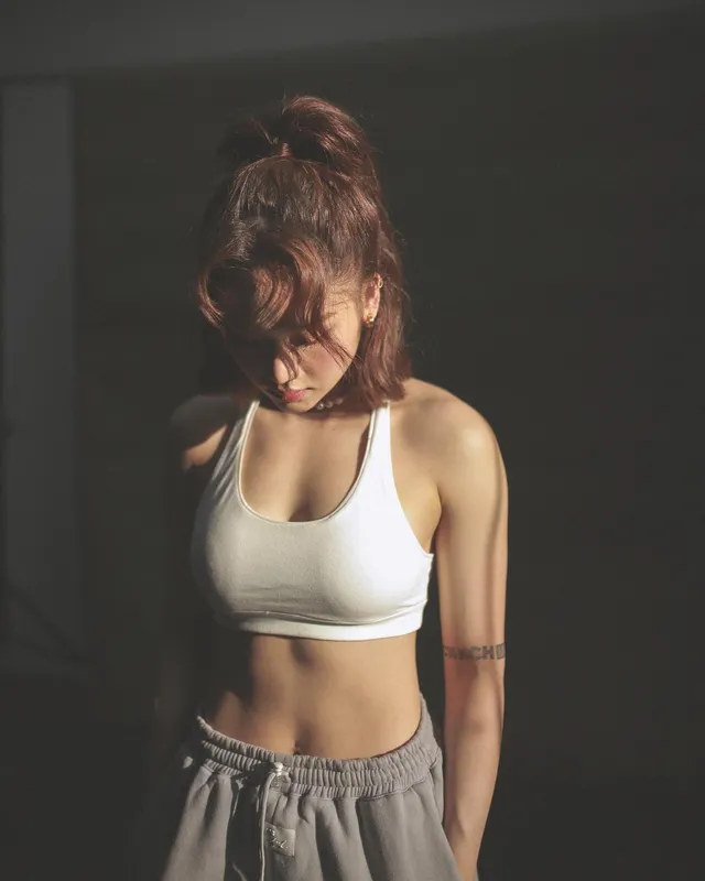 Miu Lê sexy trong trang phục ná»i báºt