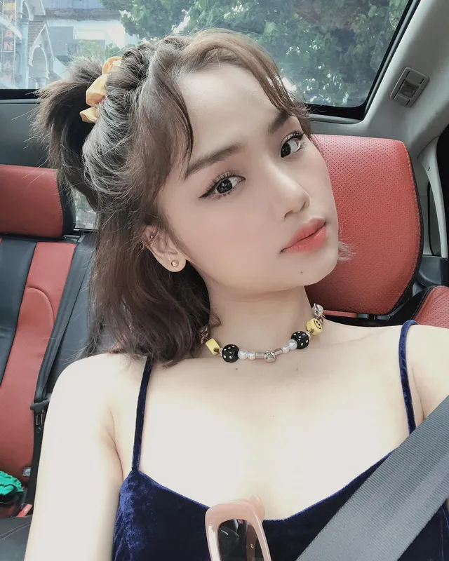 Miu Lê sexy Äầy thần thái