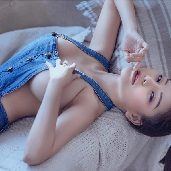 bộ ảnh sex Moon 2k quyến rũ