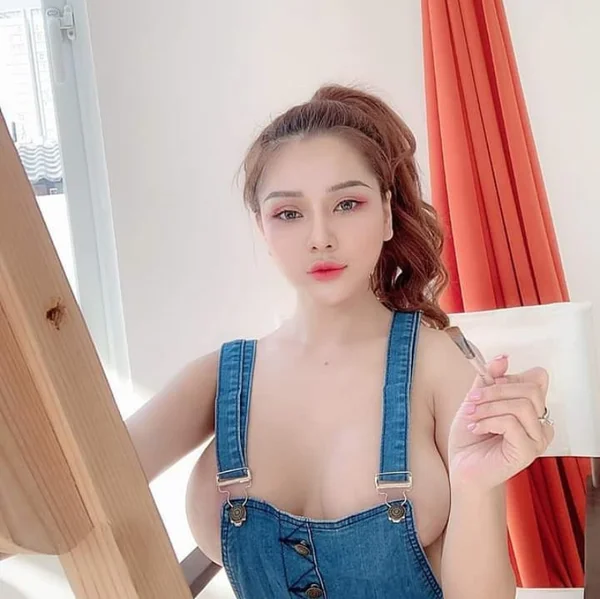 bộ ảnh sex Moon 2k cuốn hút