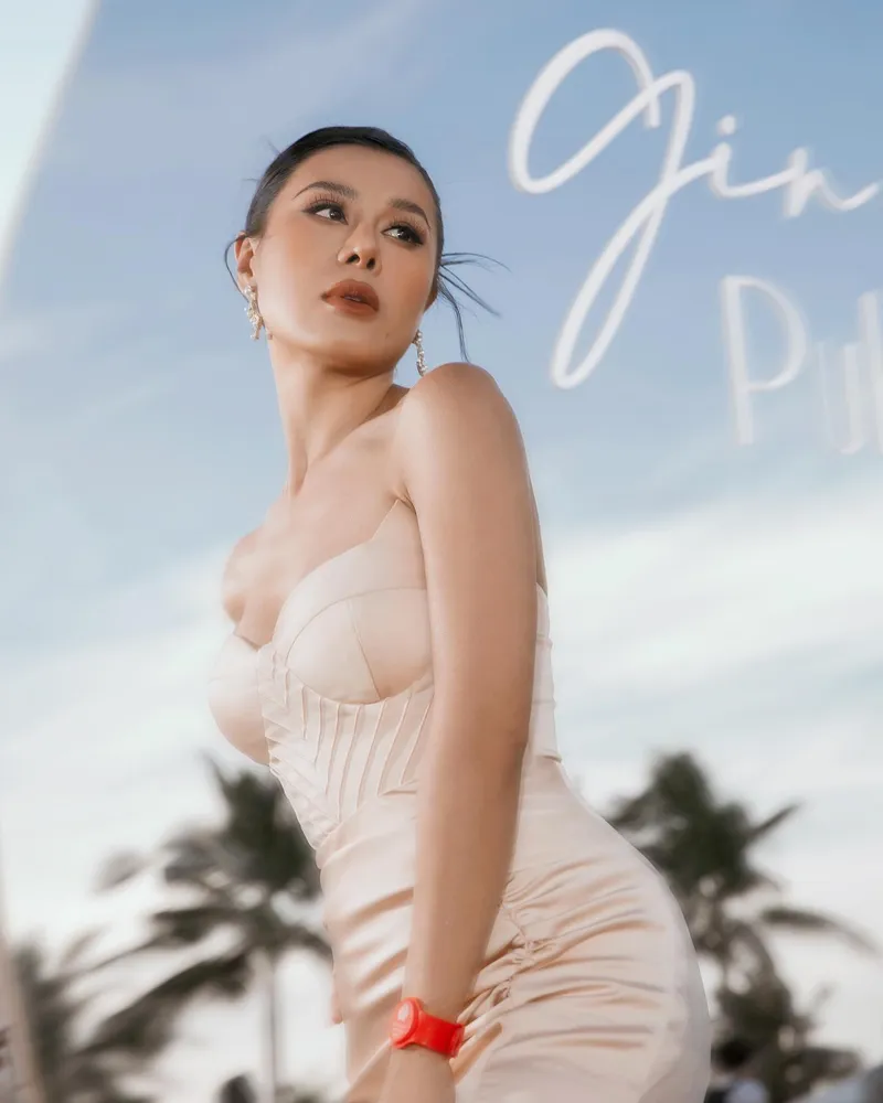 Nam Thư sexy cực nứng