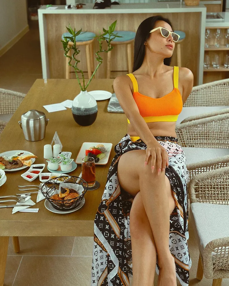 Nam Thư sexy khó cưỡng