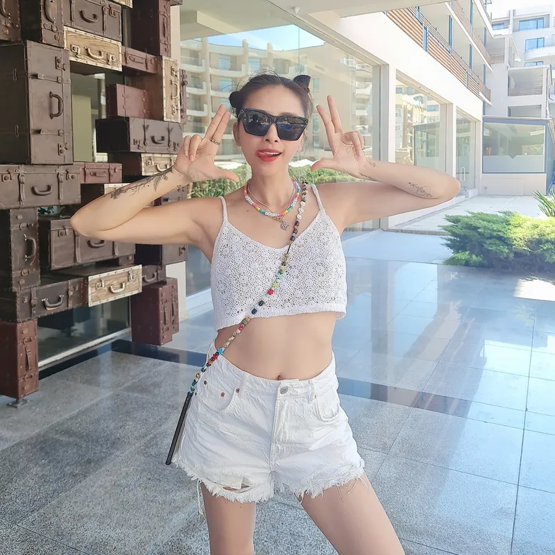 Phong cách bikini thanh lịch và sang trọng của Ngô Thanh Vâ