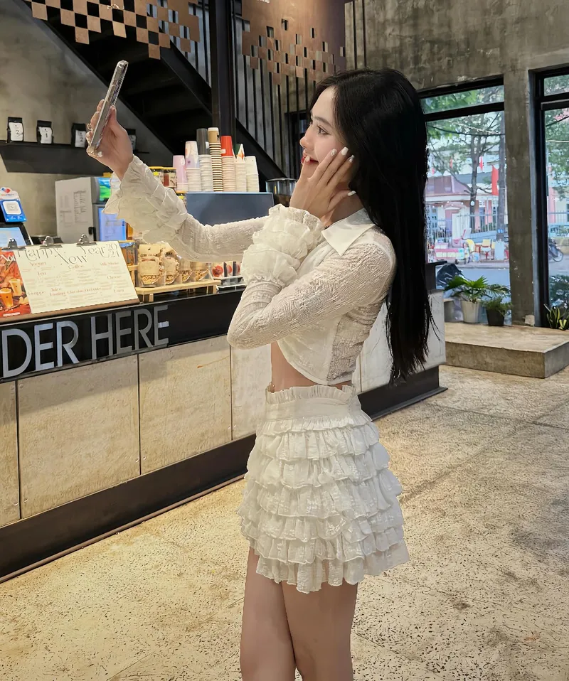 Nụ cười của Ngọc Matcha làm sáng bừng cả không gian